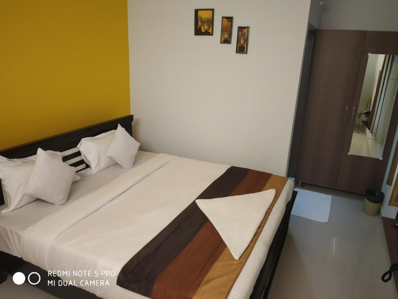 Namaha Stays Hyderabad Esterno foto