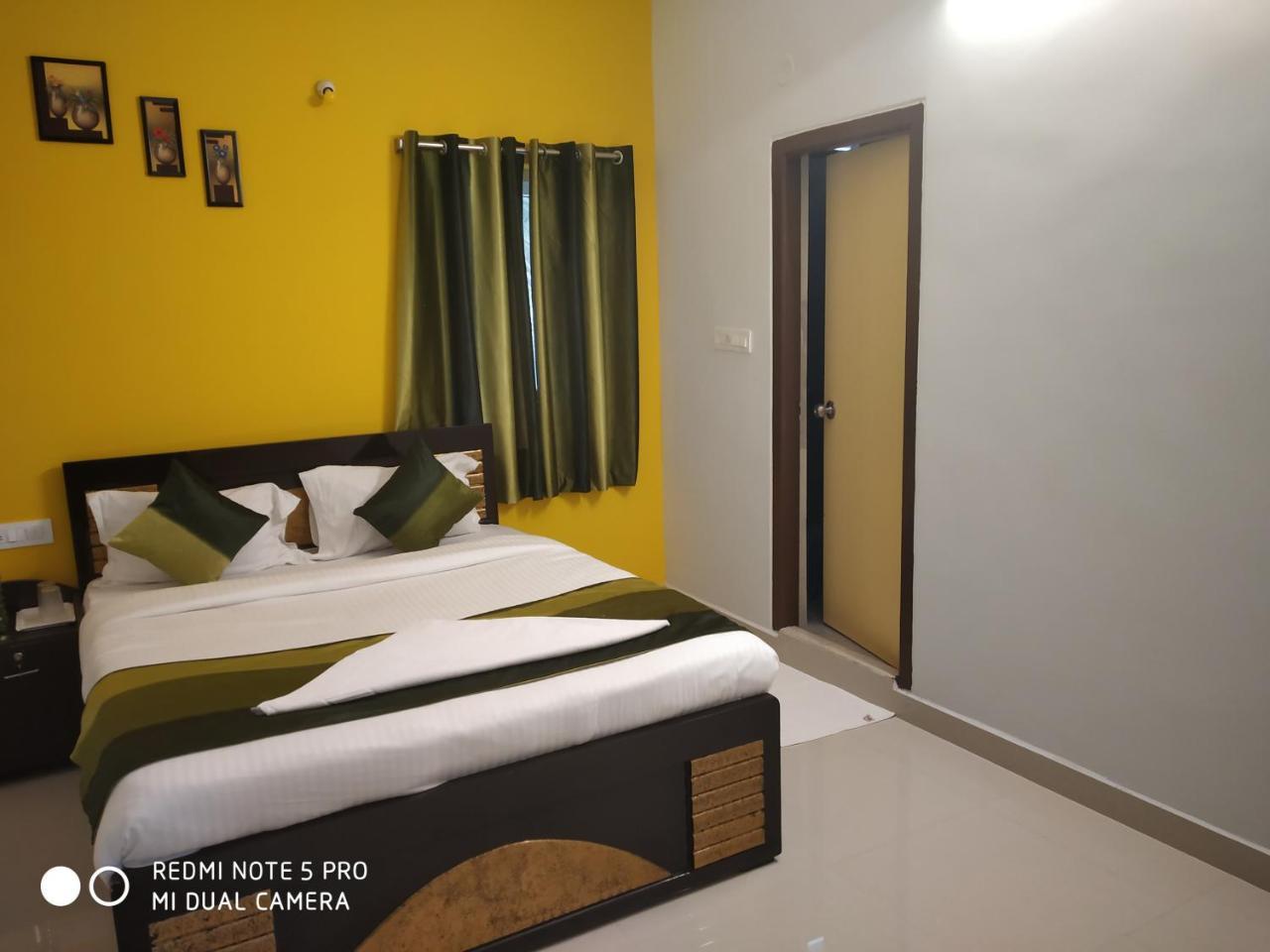 Namaha Stays Hyderabad Esterno foto